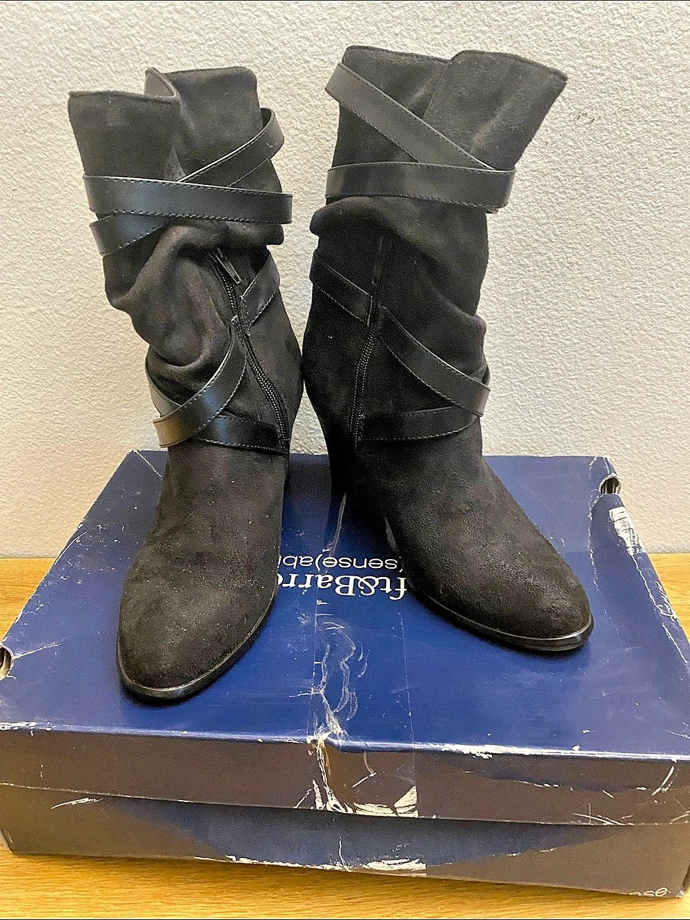Croft & Barrow Sling Back Strappy Heeled Boots in Black US 6.5